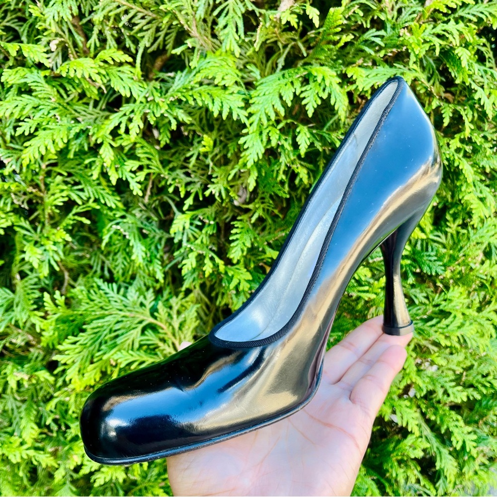 New! Dolce & Gabbana Black Patent Round Toe Spool Heel Classic Pumps - Picture 4 of 9